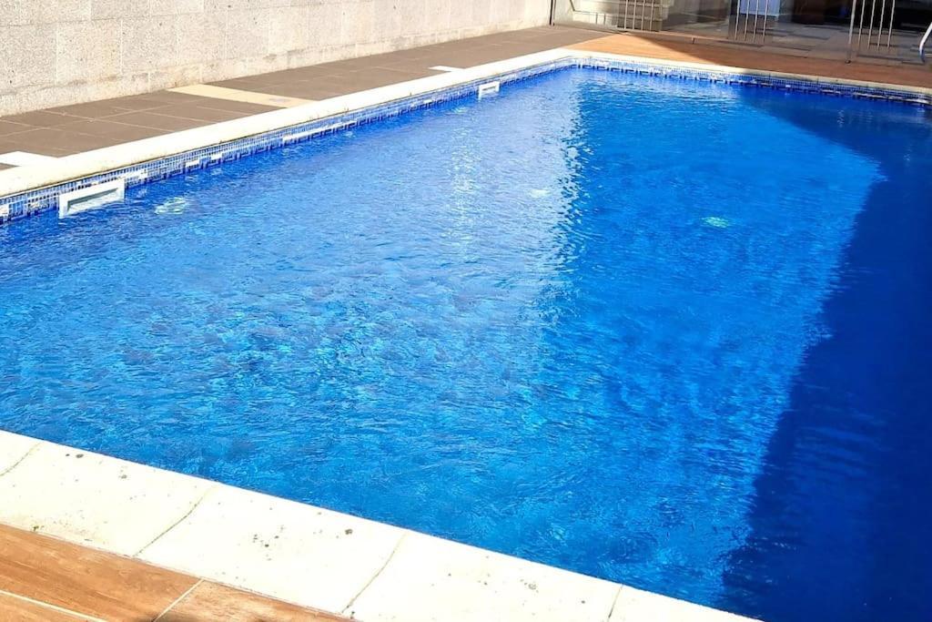 Apartamento Playa Con Terraza & Piscina Apartment *